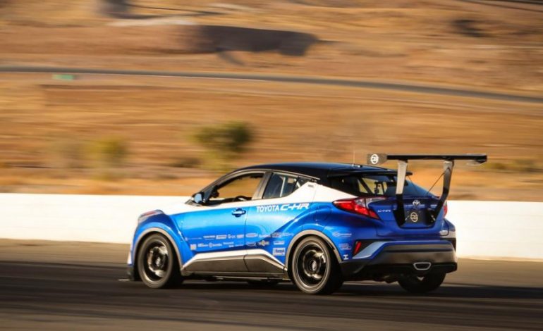 Toyota ka zbuluar të ashtuquajturin “crossover më i shpejtë në botë”,  në Las Vegas