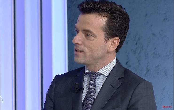 Zhgënjehet deputeti i PD: Jam penduar që i jam futur politikës