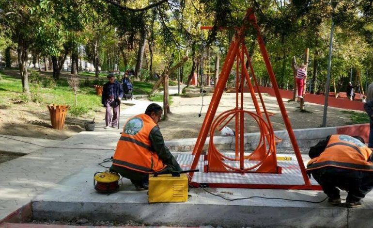 Bashkia ndërton lojëra për fëmijët me aftësi të kufizuara