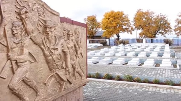 BBC: Shqipëria rehabiliton varrezat e dëshmorëve pas dekadash harrese
