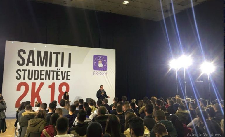 Veliaj takime me të rinjtë e FRESH: PS ka treguar se është gjithmonë e hapur për të rinjtë