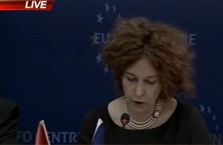 “Luftoni korrupsionin nëse doni të hyni në BE”. Mesazhi i fortë i Ambasadores Vlahutin