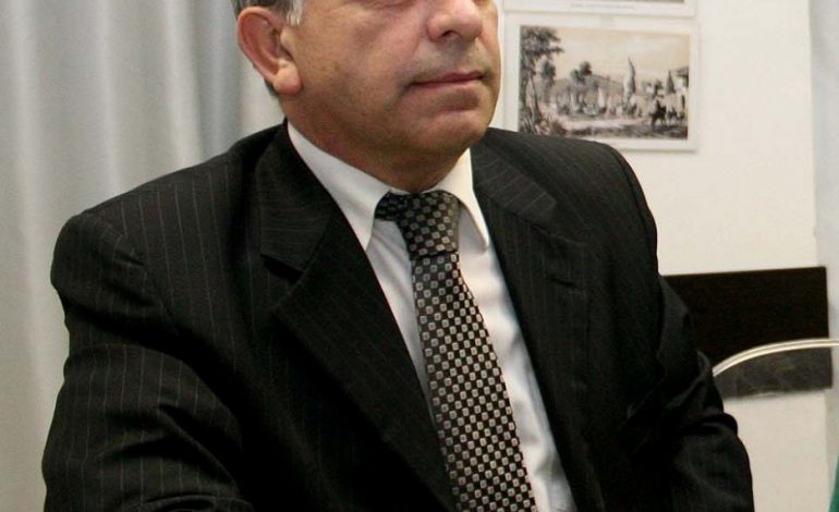 Pëllumb Xhufi: Zhurma që krijuan ata “palikarë” të shitur në Himarë, nuk është një ngjarje e izoluar