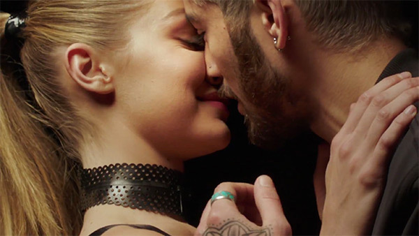 Ja si e surprizon Gigi Hadid të dashurin e saj për dy vjetorin e lidhjes (FOTO)