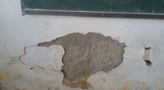 “Çudira shqiptare”, shkolla 9-vjeçare në Mirditë pa tualete, nxënësit shkojnë në pyll