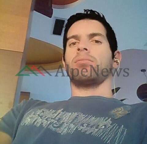 Horrori në Tiranë/ At e bir jetonin mes skamjes në Shkozë, shtëpia në shitje dhe divorci (FOTO)