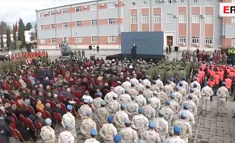 SHPËRBLIM PËR USHTARAKËT/ Qeveria bën gati vendimin. Vitin tjetër rriten rrogat