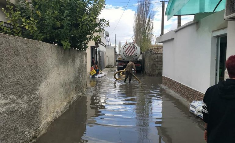 PËRKEQËSIMI I MOTIT/ Apeli i Ujësjellësit Vlorë: Banorët e Novoselës të mos konsumojnë ujin