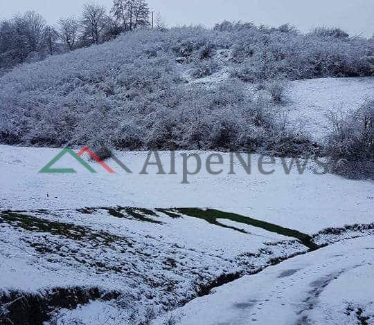 Zbardhet qyteti verilindor i Kukësit, ja pamjet e para të dëborës (FOTO)