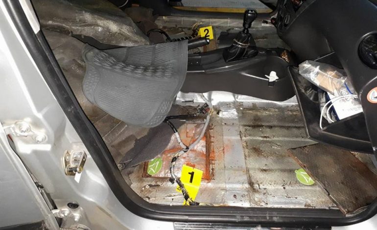 Në makinë me familjen, flet i riu i kapur me drogë: Ju tregoj ku e mora, më paguan…