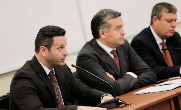 FAKSIMILE – Rrezikshmëri për shendetin/ Urdhri nga Ministria e Mjedisit, do dalin nga qarkullimi…