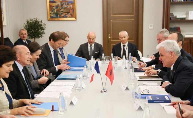Xhafaj siguron homologun francez: Shqipëria jo më në listën e vendeve…