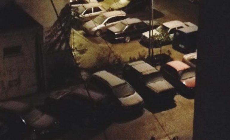 FOTO/ Nis dëbora e parë në Tiranë