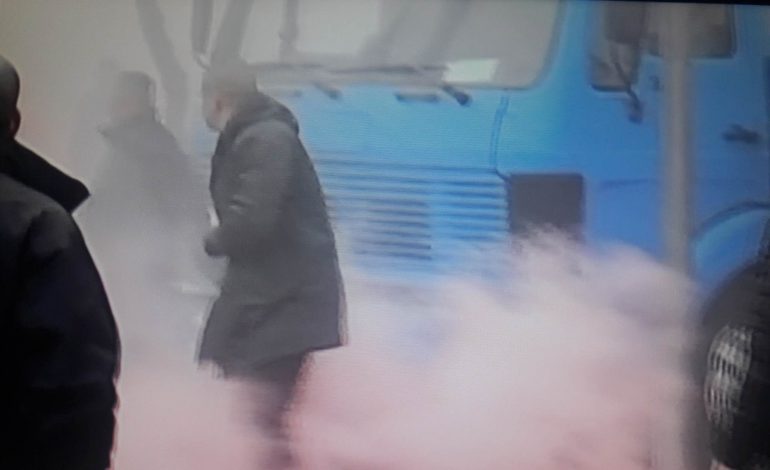 Protesta e opozitës kundër Kryeprokurorit, policia: Janë lënduar 6 efektivë…