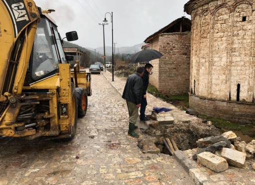 Përmbytjet rrezikojnë dhjetëra monumente të kulturës