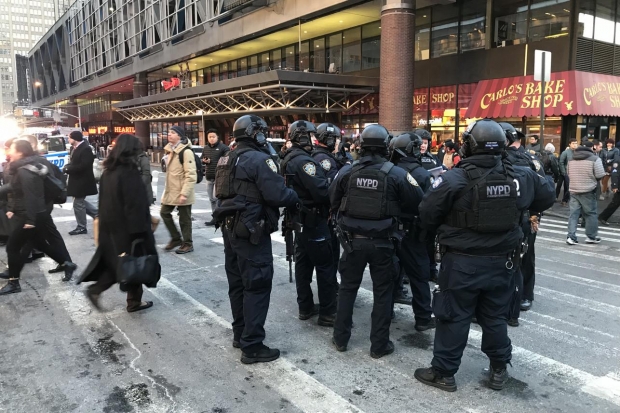 LIVE, FOTO/ Shpërthim në stacionin qendror të autobusëve në Manhattan, ka të plagosur