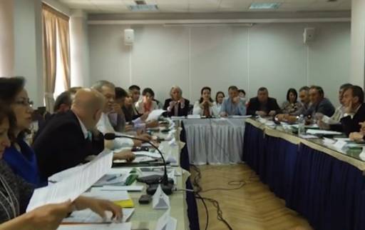 Luftë në Kuvend, por pas Elbasanit paqe edhe në Gjirokastër. PS, PD e LSI bashkë për buxhetin