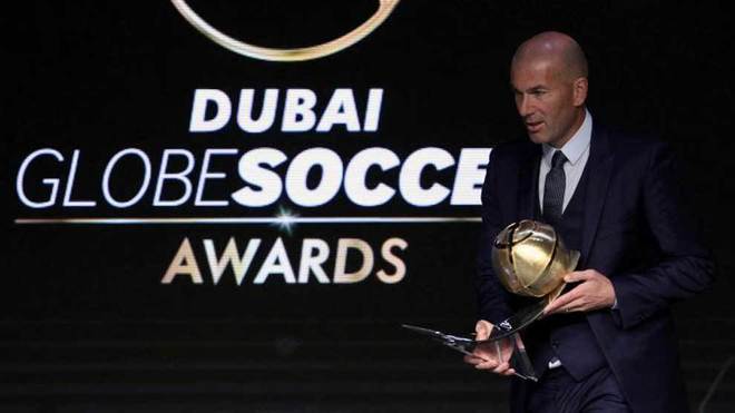 Zidane: Gjërat po funksionojnë, çmimin ia dedikoj nënës sime