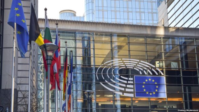 ANALIZA/ Liderët e së djathtës ekstreme kritikojnë BE-në për imigrimin