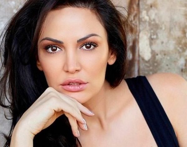 Të gjithë këta në Top bëjnë sikur kanë çliruar vendin! Bleona të shara aktorit të Top Chanel