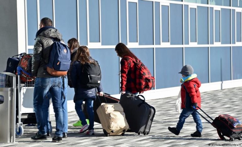 GJERMANI/ Ja afati i fundit për azilkërkuesit që duhet të riatëdhesohen. Ndihma financiare edhe për refugjatët shqiptarë (DETAJET)
