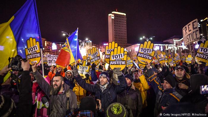 Çfarë po ndodh me reformën në drejtësi në Rumani? Shteti ligjor në rrezik, kontestime dhe protesta