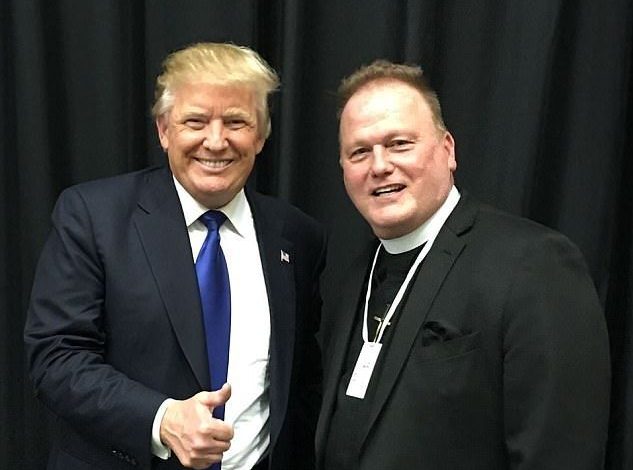 SHBA/ Vetëvritet ish-juristi i Trump, pas akuzave për pedofili (FOTO)