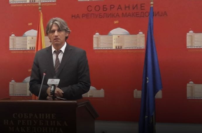 Maqedoni/ Akuza kryeministrit për tradhti, Aleanca për Shqiptarët largohet nga qeveria