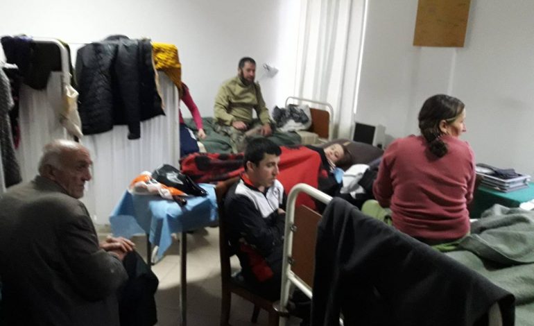 FOTOT/ Ja ku po strehohen banorët e evakuuar që i shpëtuan përmbytjeve