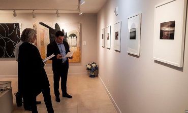 SHBA, një galeri shqiptare prezanton ekspozitën e re (VIDEO)