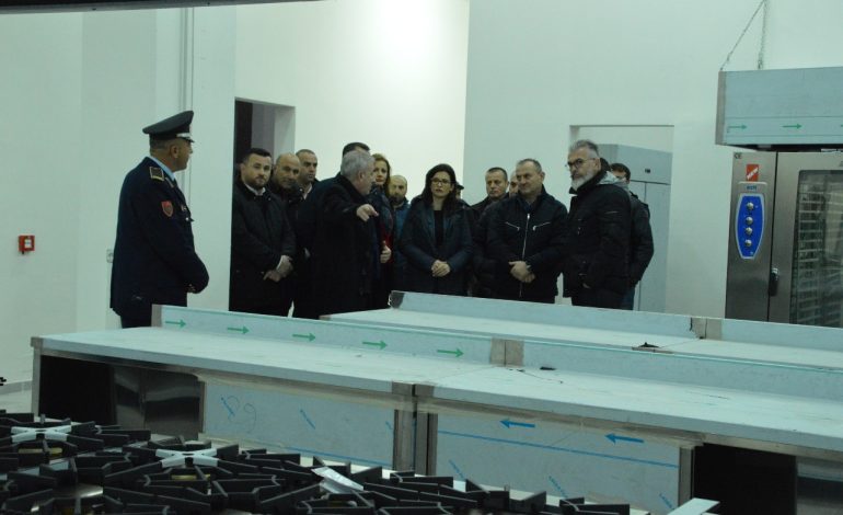 SHKODËR/ Inagurohet burgu i ri. Ministrja Gjonaj: Do të jetë dhe për “peshqit e mëdhenj”