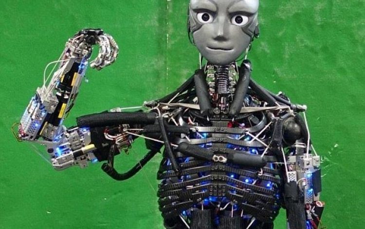 E paimagjinushme/ Japonezët krijojnë robotët me skelet, inde dhe qeliza (FOTO+VIDEO)