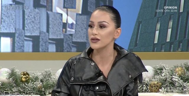 Flaka Krelani nuk përmbahet, i tregon në shesh operacionet plastike që ka bërë