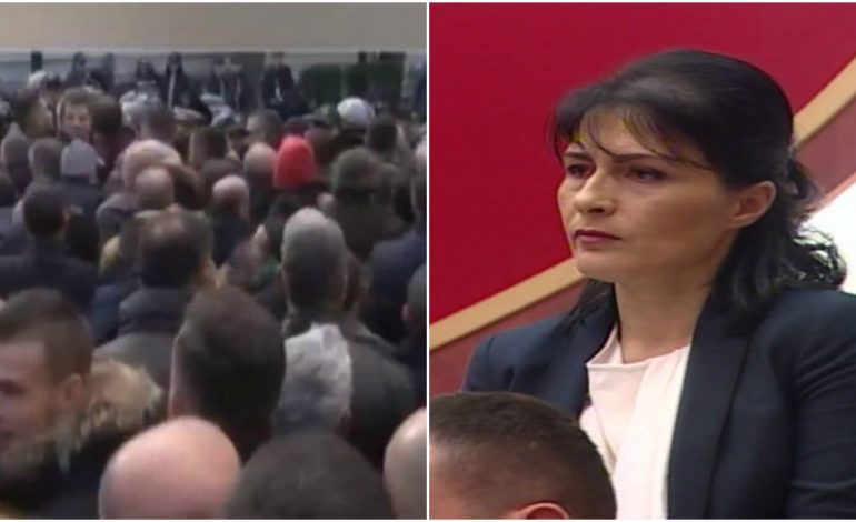 Po mamanë e Arta Markut e kishte sot PD-ja me vete?