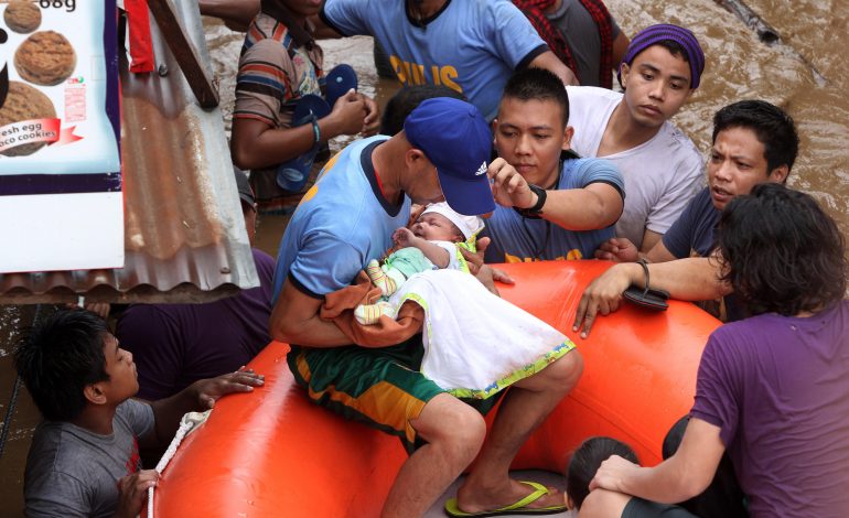 Stuhi tropikale në Filipine, të paktën 130 të vdekur
