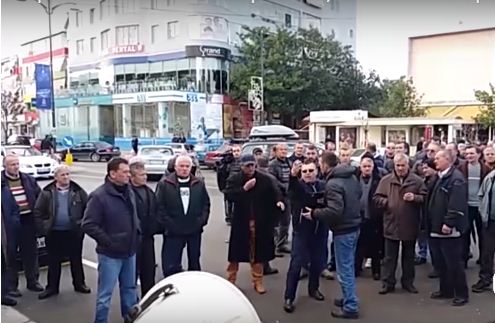 MARSHIMI I PROTESTES/ Pa rroga e siguracione, naftëtarët e Fierit në këmbë drejt Tiranës