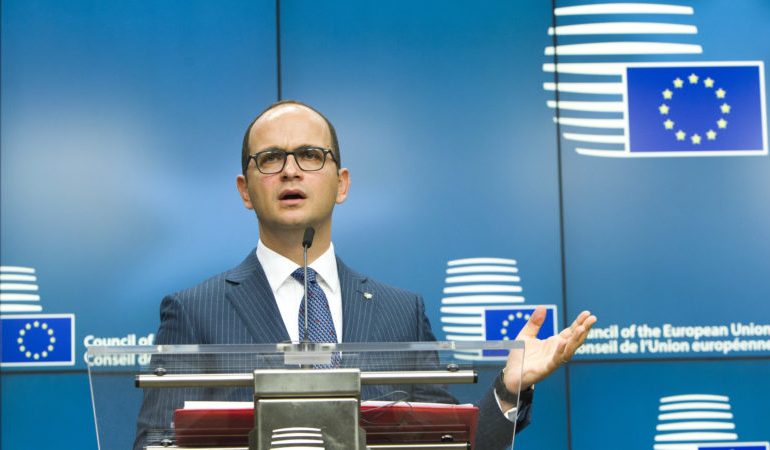 Dita e të Drejtave të Njeriut, ministri Bushati: Ligjet që do na ndihmojnë për më shumë liri në vend