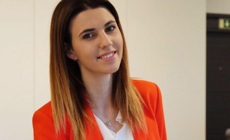 NAFTËTARËT/ Pas akuzave, deputetja jep alibinë e LSI: Ja pse nuk iu bashkuam sot protestës së tyre