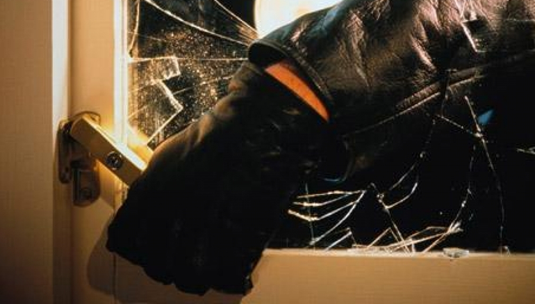 KORÇË/ Grabitet një firmë private nga disa persona të maskuar (NJOFTIMI I POLICISË)