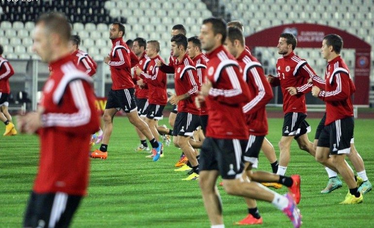 Futbollistët shqiptarë që duhet të vendosin më 2018 se për cilën përfaqësuese duan të luajnë