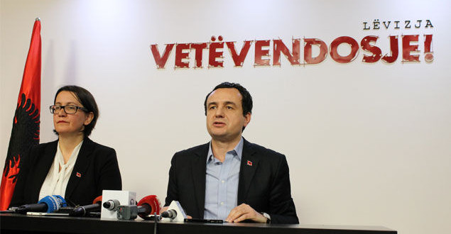 Ofendoi Albin Kurtin, Vetëvendosja hakmerret ndaj deputetes Dërguti