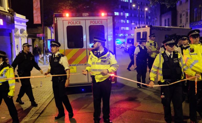 E mahnitshme: Policia parandalon nëntë sulme terroriste në Britaninë e Madhe