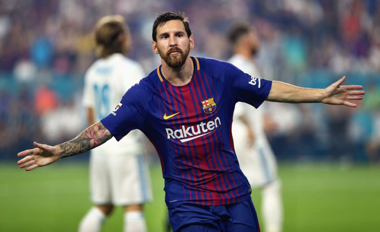 E PABESUESHME/ Messi asistoi te goli i tretë i Barçës me njërën këpucë zbathur (FOTO)