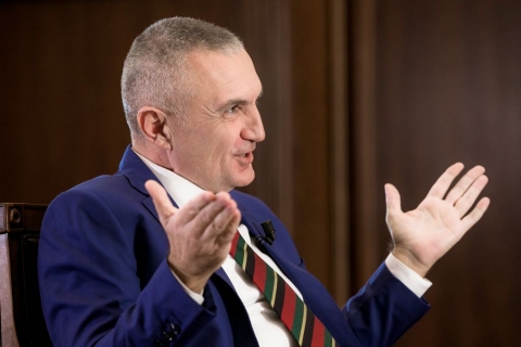 Ilir Meta sqaron lidhjet e tij me ish Kryeprokurorin Adriatik Llalla