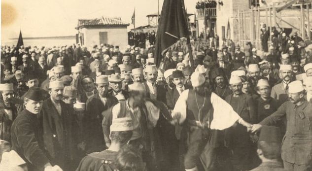 VIDEO/ Publikohen pamjet: Ja si festohej Çlirimi i Shqipërisë më 28 Nëntor 1945