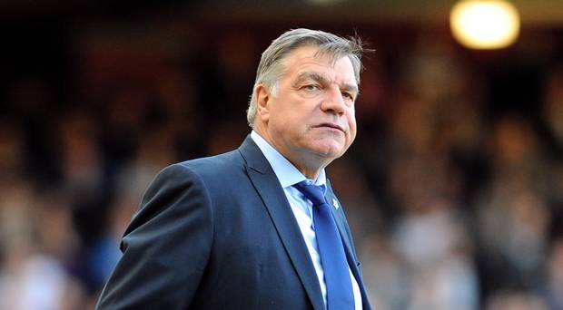 Trajneri i Everton tallet me Giroudin: Nuk po e lë gruaja të vijë tek ne