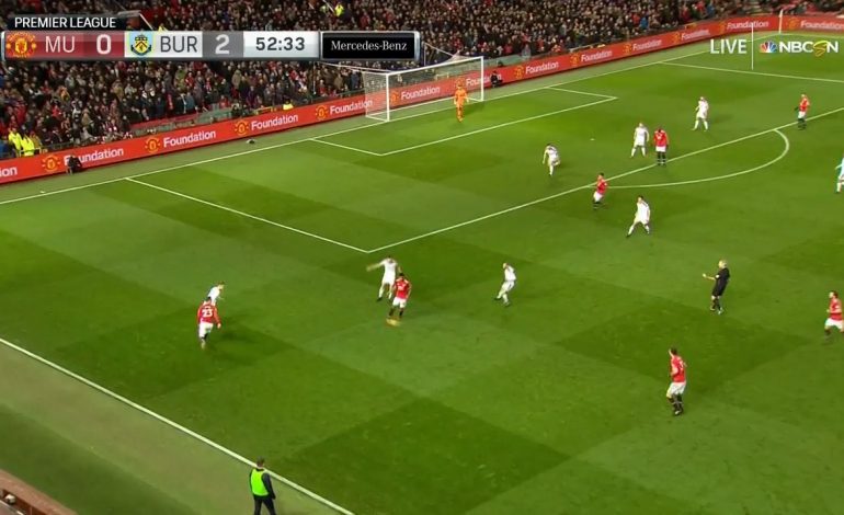 (VIDEO) United ngushton diferencën, Lingard shënon supergol me finte