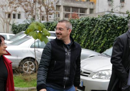 “PASAPORTA”/ Buzëqesh ish Ministri i Brendshëm. Kalvari i një çështje të zhurmshme që i riktheu lirinë e lëvizjes