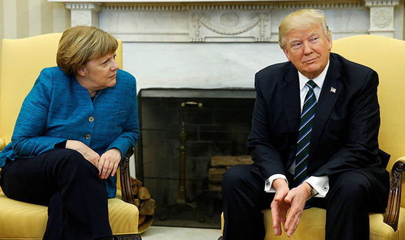 2017/ Si i takoi Trump liderët botërorë. Nga Macroni tek refuzimi i “turpshëm” që i bëri Merkelit (VIDEO)