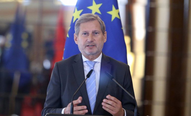 GREQI/ Komisioneri Hahn: Të hapen negociatat për anëtarësimin me Shqipërinë dhe Maqedoninë